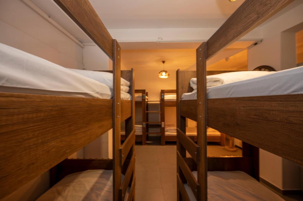Taksim Square Hostel อิสตันบูล ภายนอก รูปภาพ