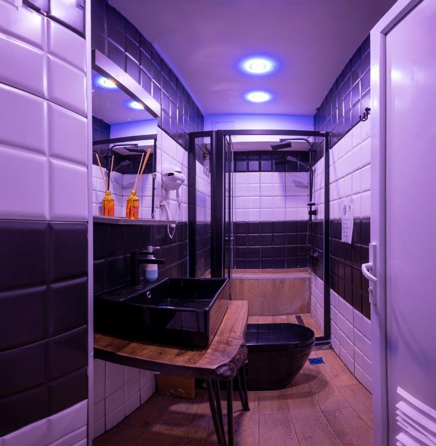 Taksim Square Hostel อิสตันบูล ภายนอก รูปภาพ