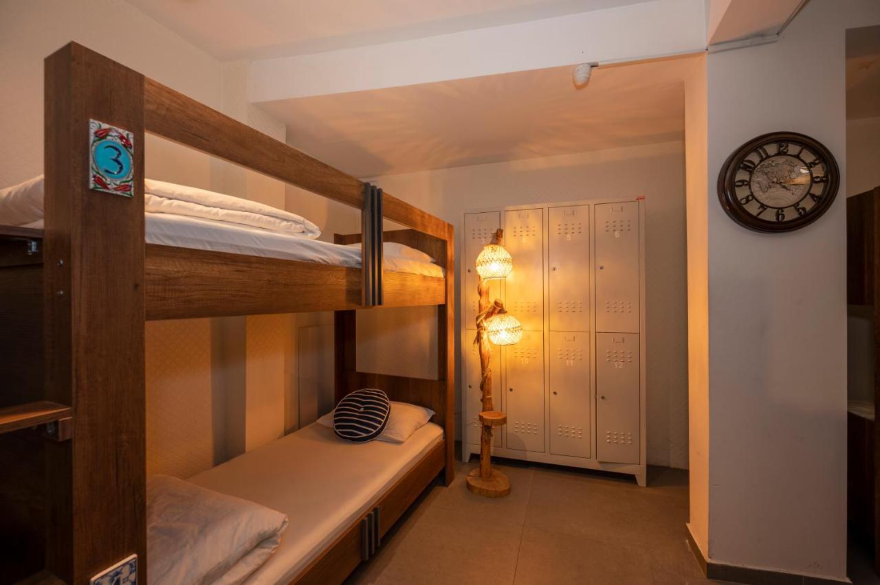 Taksim Square Hostel อิสตันบูล ภายนอก รูปภาพ