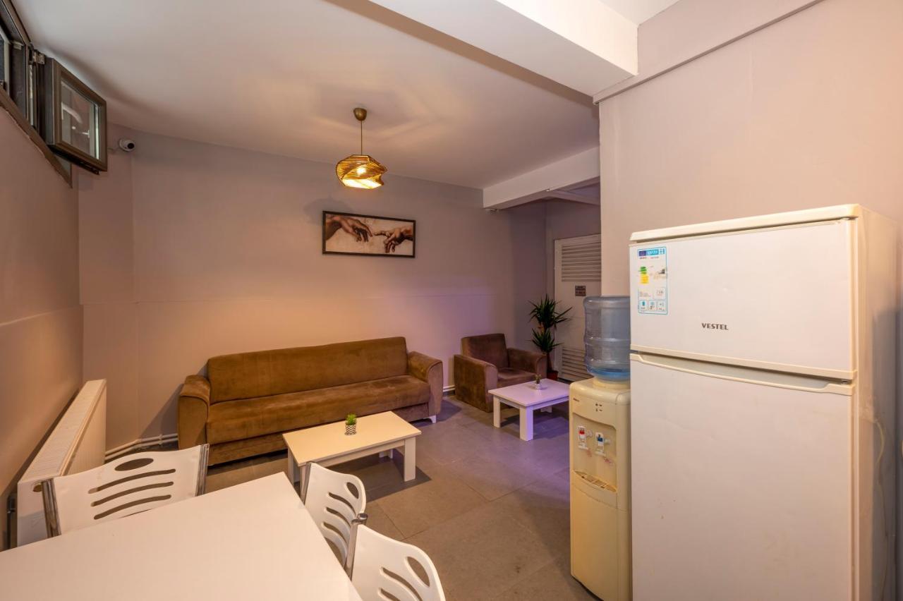 Taksim Square Hostel อิสตันบูล ภายนอก รูปภาพ