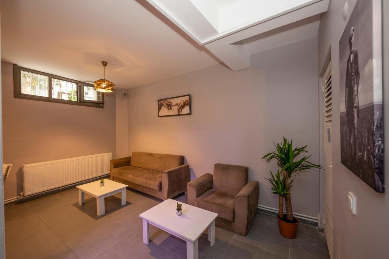 Taksim Square Hostel อิสตันบูล ภายนอก รูปภาพ